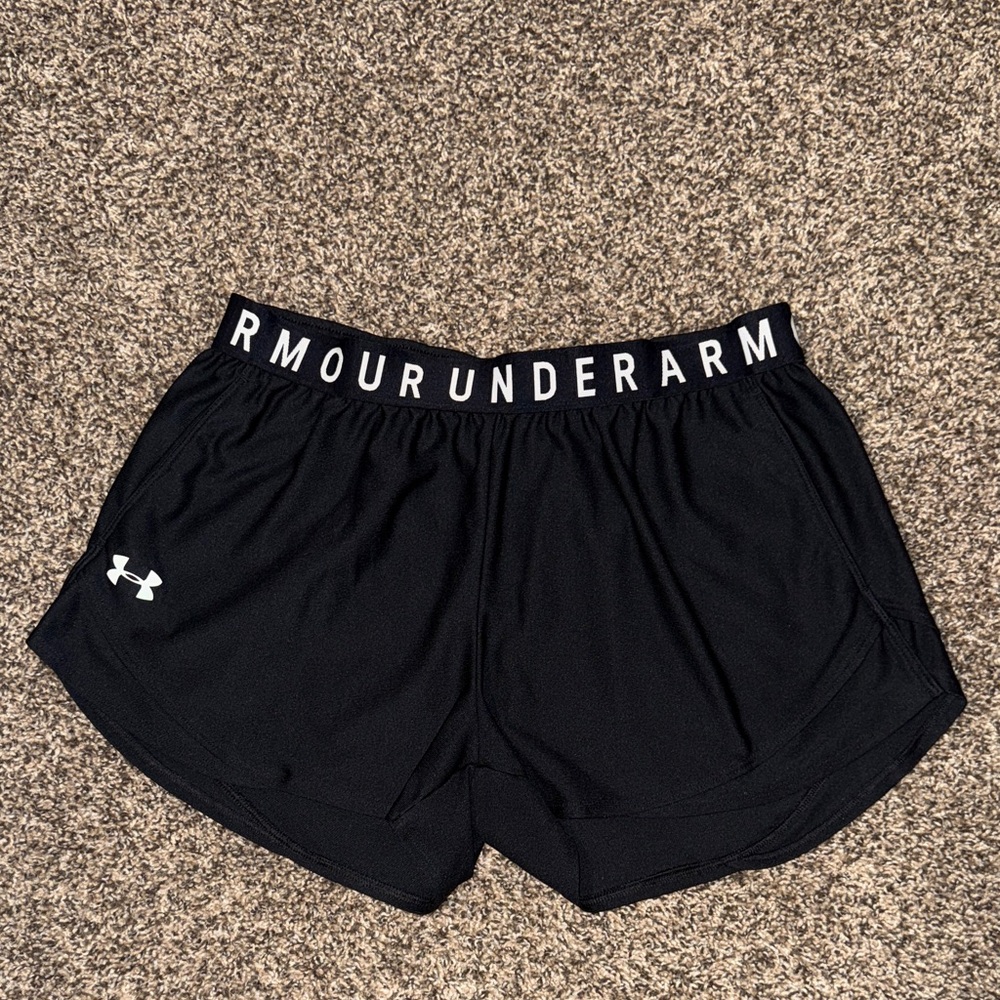 Under Armour Shorts size Large